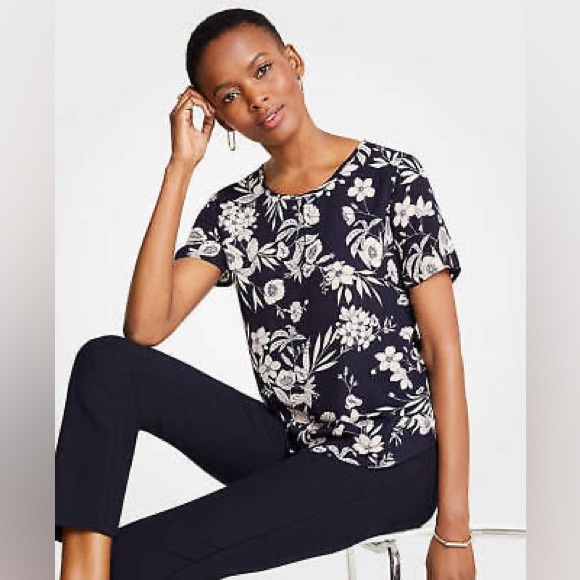 Ann Taylor 474432 Mixed Media Keyhole Tee Size M - Picture 11 of 11